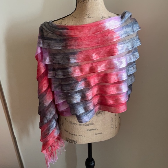 Beautiful tie dye poncho with ruffles. - Picture 2 of 4